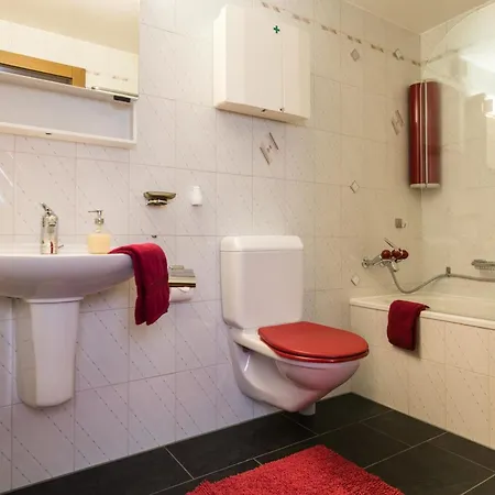 דירה Haus Adora By Interhome סאס-אלמאגל