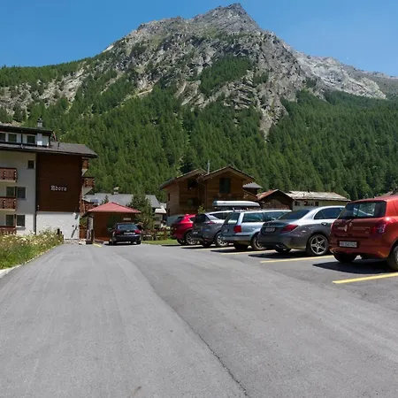 Haus Adora By Interhome アパート サース・アルマゲル